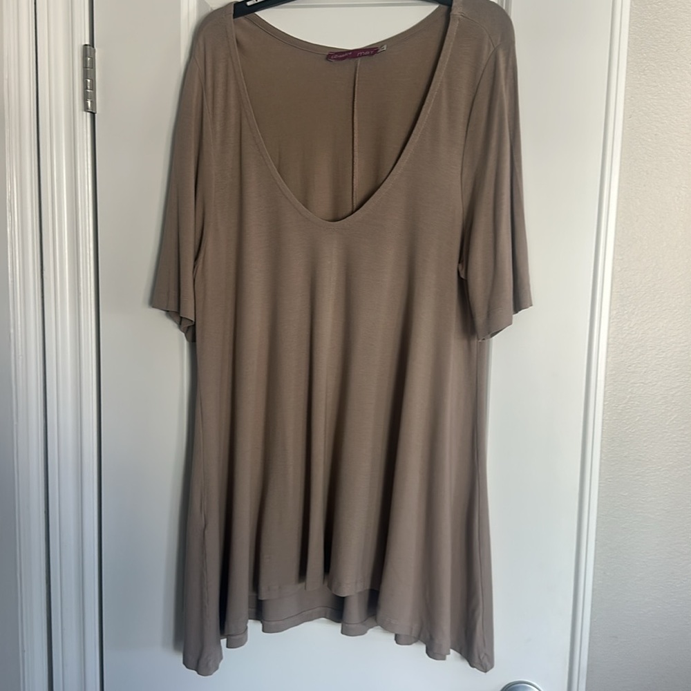 Mat Tan 3/4 Sleeve Relaxed Blouse
